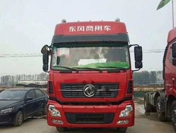 la mano izquierda usada Cummins de las unidades del tractor de 210hp Dongfeng conduce la emisión euro de V